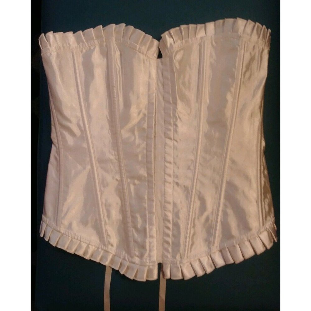 Corset Small to Medium Corset Garter Belt White and Feminine and 💋